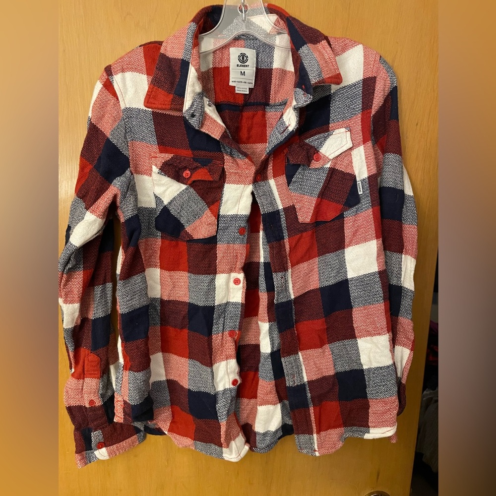 Ladies element button up top